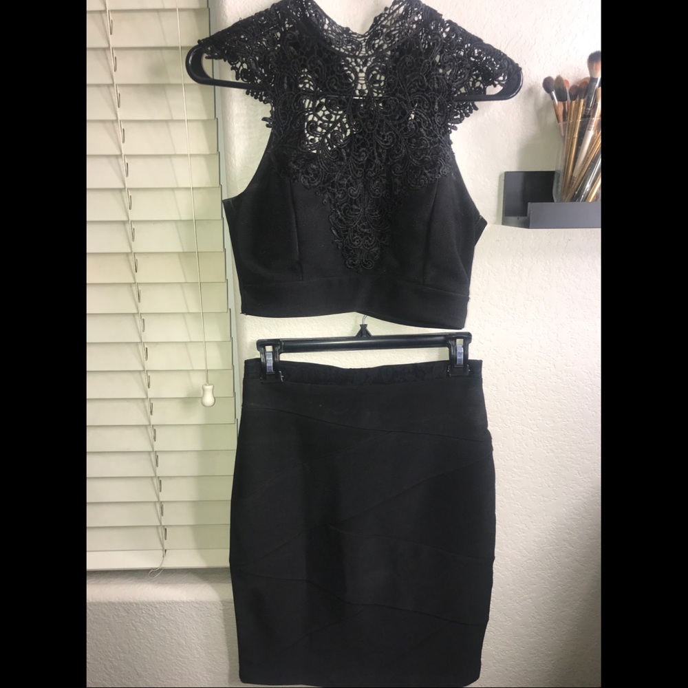 Black matching set w/lace